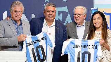 Javier Milei intima a la AFA por UNAFA: qué dice la denuncia contra Chiqui Tapia