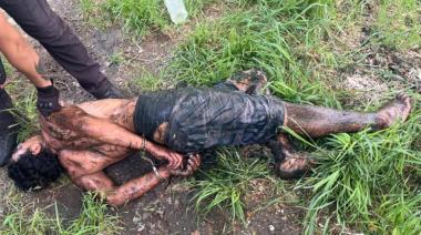 Ensenada: un joven atacó a su mamá con un tirante, intentó herirla a cuchillazos y prendió fuego un colchón