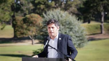 Kicillof cruzó a Milei y advirtió por una “tercera temporada de desgracia” para el turismo