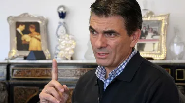 Rodrigo Paz mueve fichas desde el exterior y deja al vicepresidente en un papel incómodo