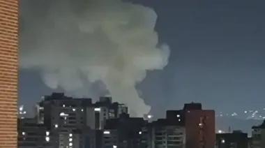 Caracas bajo fuego y sin respuestas: qué oculta el gobierno de Nicolás Maduro