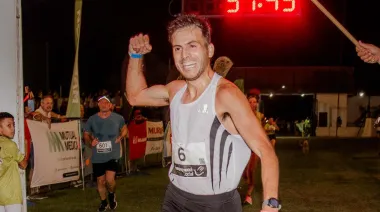 Polémica en una maratón en Río Cuarto: el ganador estuvo acompañado por ciclistas