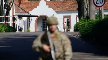 Suicidios, sueldos de $610 mil y deudas: el reclamo al Ministerio de Defensa en Diputados