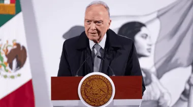 Gertz Manero salta de la Fiscalía a Londres: qué hay detrás del giro de México