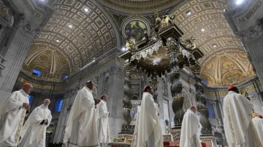 León XIV pide una Iglesia más abierta y unida frente a los desafíos globales