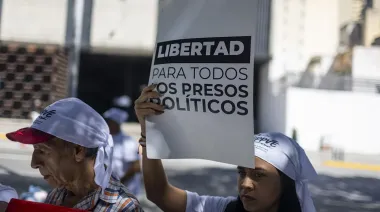 Venezuela libera presos políticos: la jugada oculta del poder interino