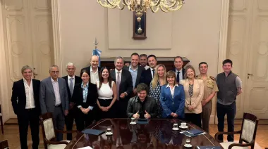 Reforma laboral: Milei corrió a un ministro de la mesa y se esperanza la CGT