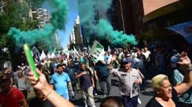 Estatales profundizan las protestas en Córdoba y apuntan contra Llaryora y Milei