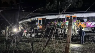 Dos trenes descarrilan en Cataluña y dejan heridos tras colapso de muro