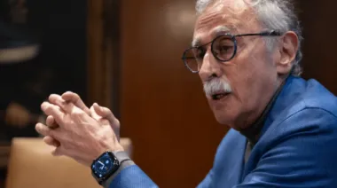 “2026 es el año de las buenas noticias”: la comparación que envuelve a Milei y De la Rúa