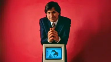 Steve Jobs en 1984: la jugada con Macintosh que redefinió la tecnología