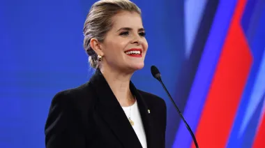 Ansiedad social en Costa Rica: el giro que puede darle el poder a Laura Fernández