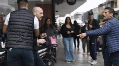 Detuvieron a un hombre que intentó agredir a Milei tras un ensayo con Fátima Florez