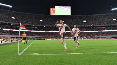 De la mano de Juanfer Quintero, River le ganó 2 a 0 a Gimnasia en el Monumental