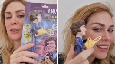 La bizarra lapicera de Milei que reproduce sus frases célebres: "Para llevar al trabajo"