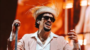 Bad Bunny rompe récords de Shakira y Karol G en el inicio de su gira