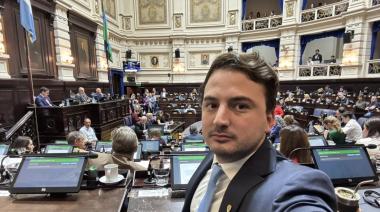 Diputado de PBA habló de conquistar Uruguay tras cruzar a músico de NTVG