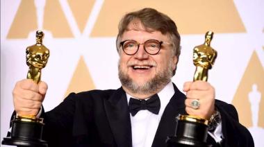 Guillermo del Toro, que compite en los Globos de Oro 2026, aseguró que tiene 42 guiones escritos