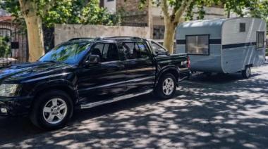 Robaron una casa rodante con una familia a bordo y dejaron a dos chicos solos en la banquina