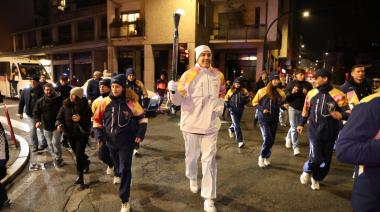 Luis Scola llevó la antorcha olímpica rumbo a los Juegos de Invierno 2026