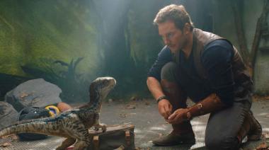 ¿Chris Pratt quiere volver a Jurassic World junto a Scarlett Johansson?