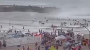 Un fuerte temporal de viento en Mar del Plata provocó destrozos y temor de otro meteotsunami