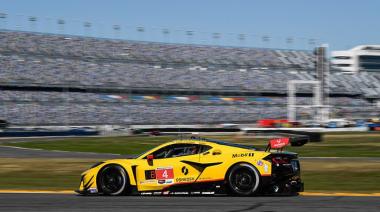 Varrone completó su primer relevo y dejó a su equipo como líder en Daytona