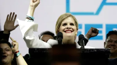 Laura Fernández consolida su victoria en Costa Rica y recibe el respaldo internacional