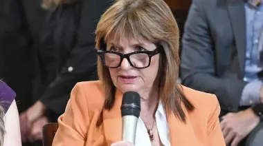 Bullrich sale a cerrar filas en el Senado y busca el respaldo del “grupo de los 44” para la reforma laboral