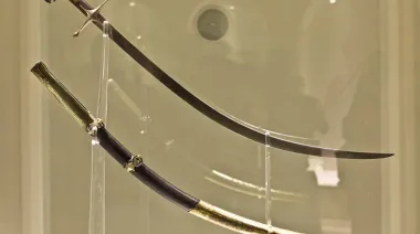 Milei mueve el sable de San Martín y estalla la interna en el Museo Histórico Nacional