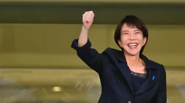 Sanae Takaichi arrasa en Japón y manda un mensaje poderoso a China