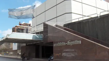 Javier Milei y la TV Pública: el retuit que adelanta un cambio de nombre