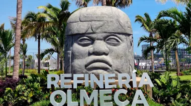 Mechero encendido junto a escuelas en Paraíso: qué oculta la Refinería Olmeca