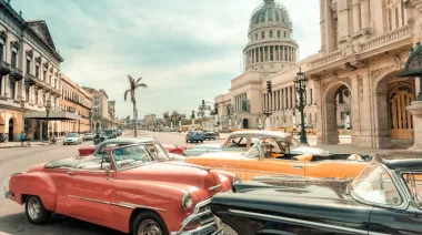 Colapso del turismo en Cuba: el dato sobre vuelos y divisas que enciende alarmas