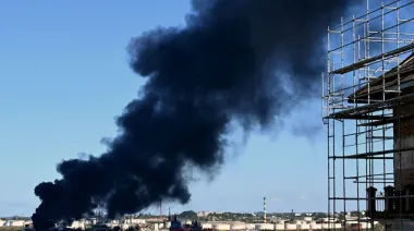 Incendio en refinería Ñico López: qué teme ahora el régimen de Díaz-Canel