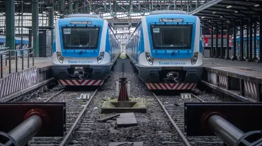 Paro general de la CGT contra la reforma laboral: qué pasará con los trenes y colectivos