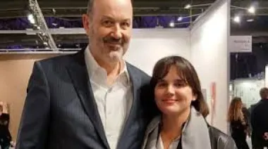 Solo 10 alumnos y un ministro clave: el curso de inglés que complica a Sturzenegger