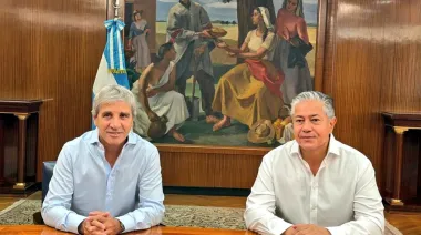 Doble gesto de Neuquén a Milei: Figueroa con Caputo y un aval clave a la reforma laboral