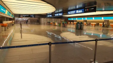 Aeropuertos vacíos y cancelaciones masivas: fuerte impacto del paro en los vuelos