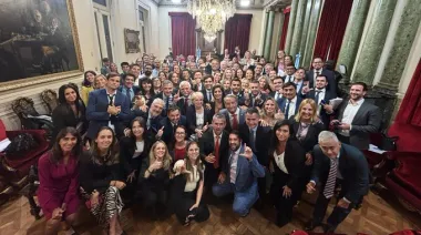 Adorni celebró la “modernización laboral” pero todavía resta la sesión en el Senado