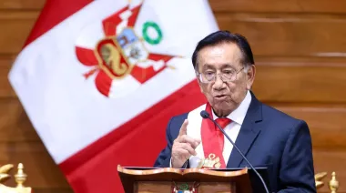 Crisis sin estallido en Perú: el poder se mueve en Lima y la gente mira a otro lado