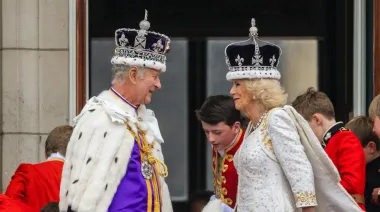 El caso Andrés desata la mayor crisis real desde 1936 en Reino Unido