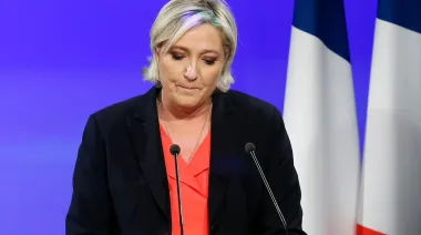 Extrema derecha impulsa censura contra el primer ministro por la nueva ley energética