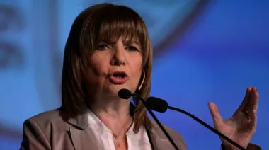 Patricia Bullrich se desmarca de la agresión al camarógrafo de A24, pero la justifica