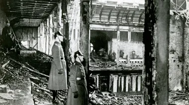 Hitler y el Reichstag en llamas: la jugada legal que borró la democracia