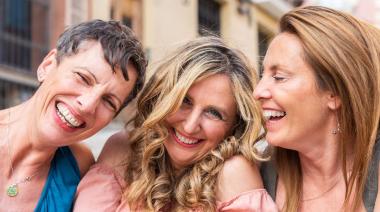 Mujeres +50: el nuevo paradigma que cambia el "empoderamiento" por la libertad y el bienestar