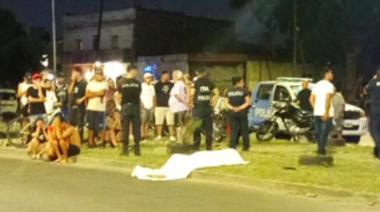Lo abordaron al llegar a su casa sin saber que era policía: uno de los ladrones terminó muerto