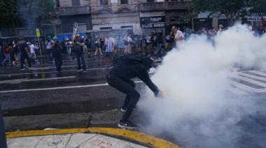 Incidentes en el Congreso: gases, camiones hidrantes y 5 arterias clave cerradas