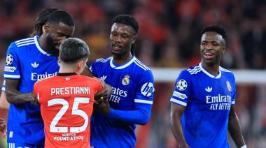 Prestianni negó insultos racistas a Vinícius y recibió el respaldo de Benfica y Mourinho