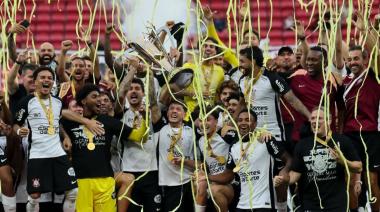 Corinthians golpeó al Flamengo y levantó la Supercopa de Brasil 2026